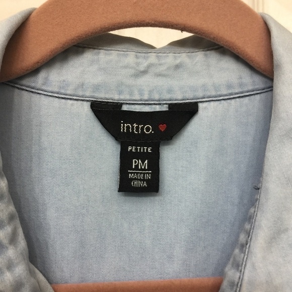 Chambray petite Button Down Cotton/lyocell Shirt Solid Front/Sleeves Stripe back - Picture 3 of 8